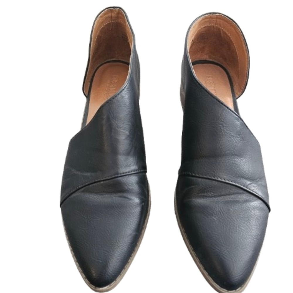 CUSHIONAIRE Puck Low-Cut Ankle Shootie Shootie Style Low Heel Ankle Booties